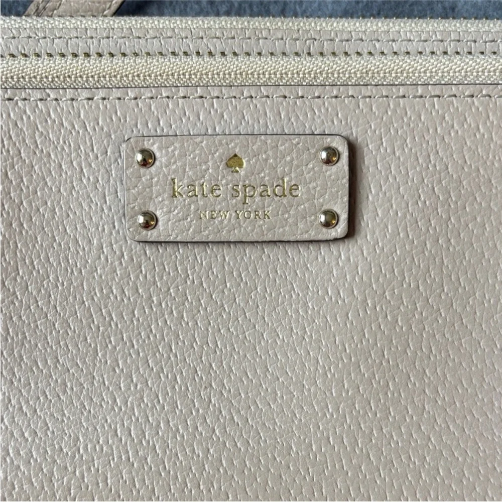 Kate Spade NY Double Zip Full  Size Wallet / Wristlet, Taupe Leather